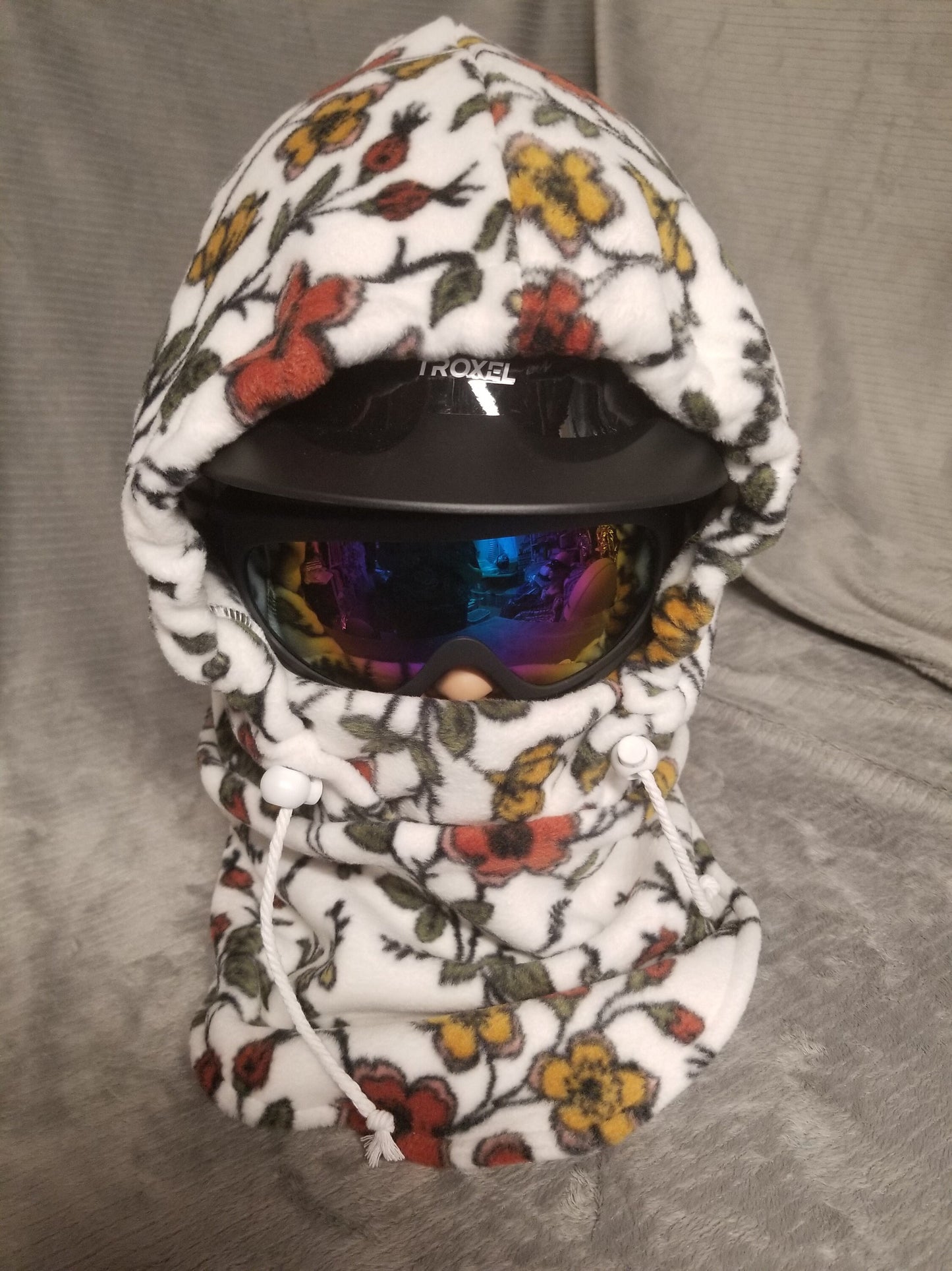 Cottage Floral Luxe Fleece Large Ski Helmet Cover