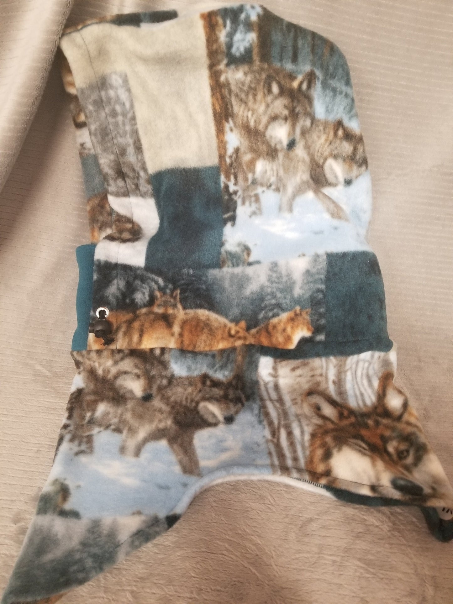 Wolf Colorblock Print Anti Pill Extra Large Fleece Ski Helmet Cover