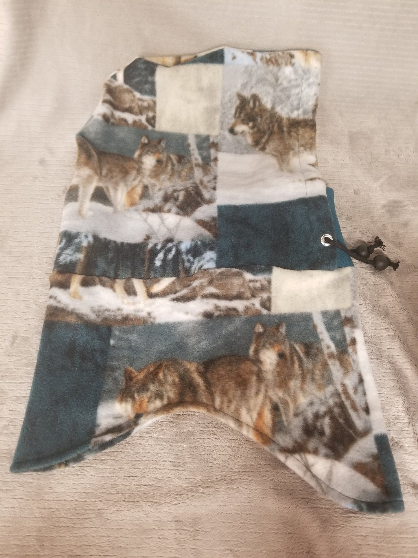 Wolf Colorblock Print Anti Pill Large Fleece Ski Helmet Cover