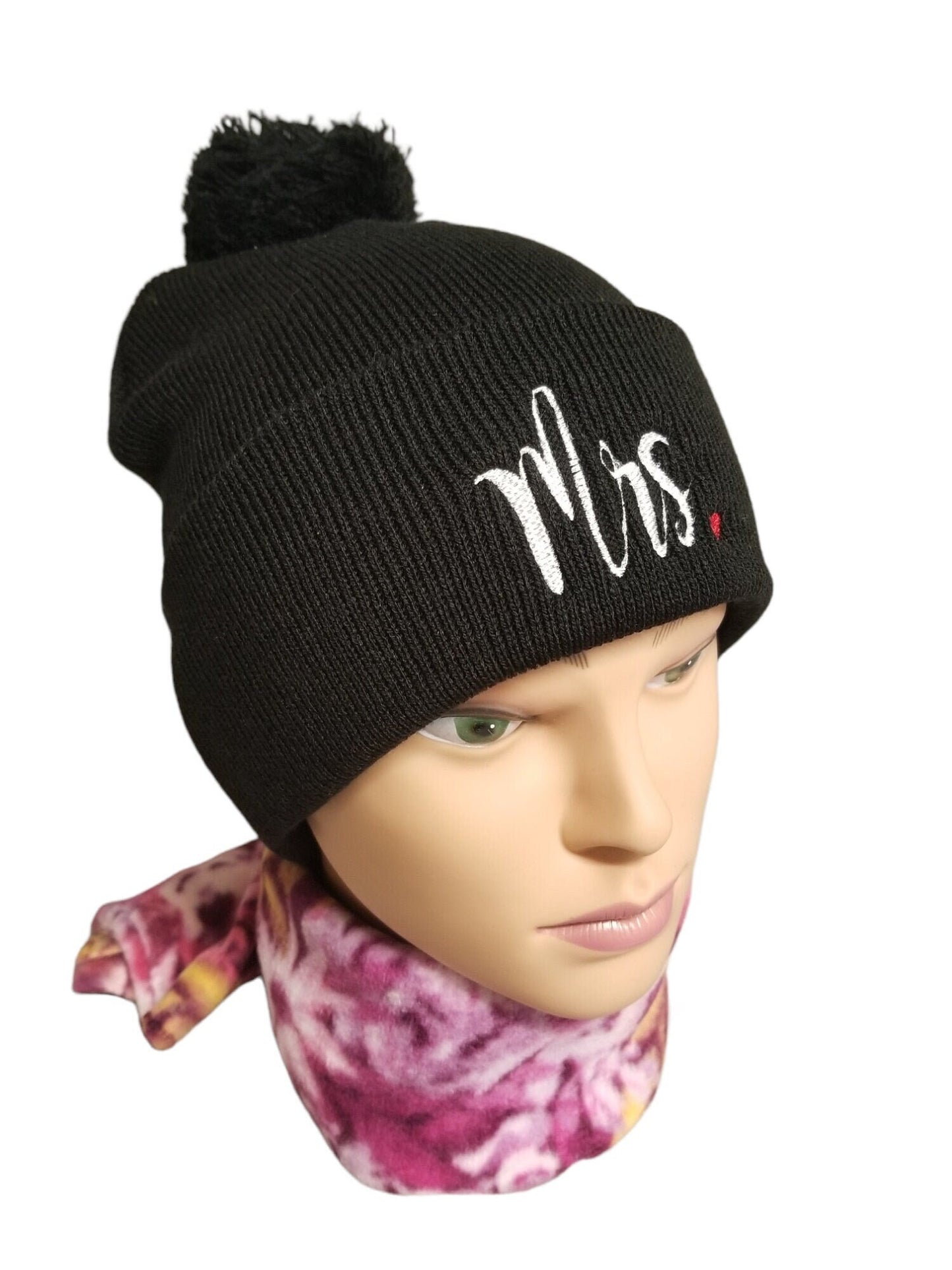 Couples Embroidered Beanie, Mr and Mrs Embroidered Beanie, Wedding Gift, Anniversary Gift, Gift for Him, Gift for Her, Gift for Couples