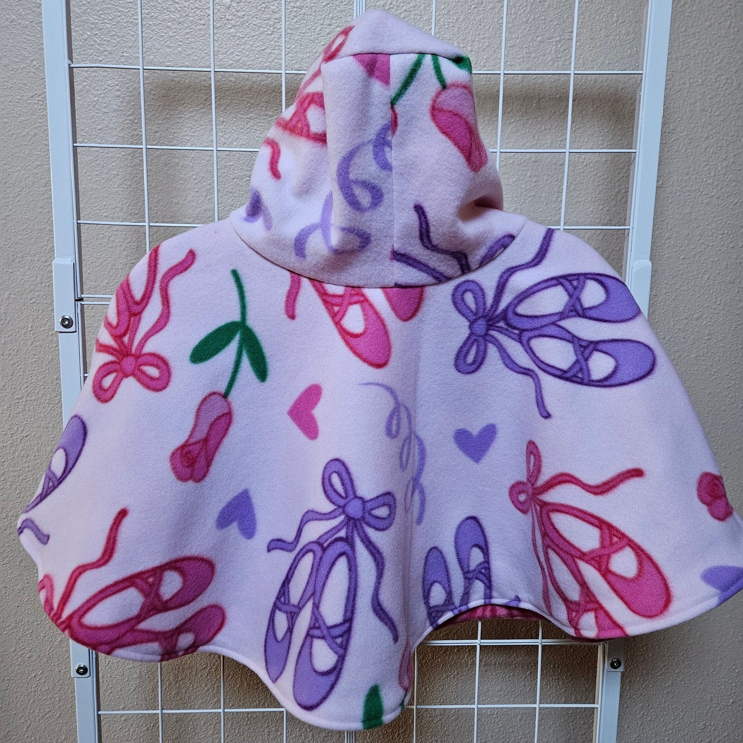Ballerina Shoes Print Poncho, Car Seat Poncho, Toddler Poncho; zippered cape