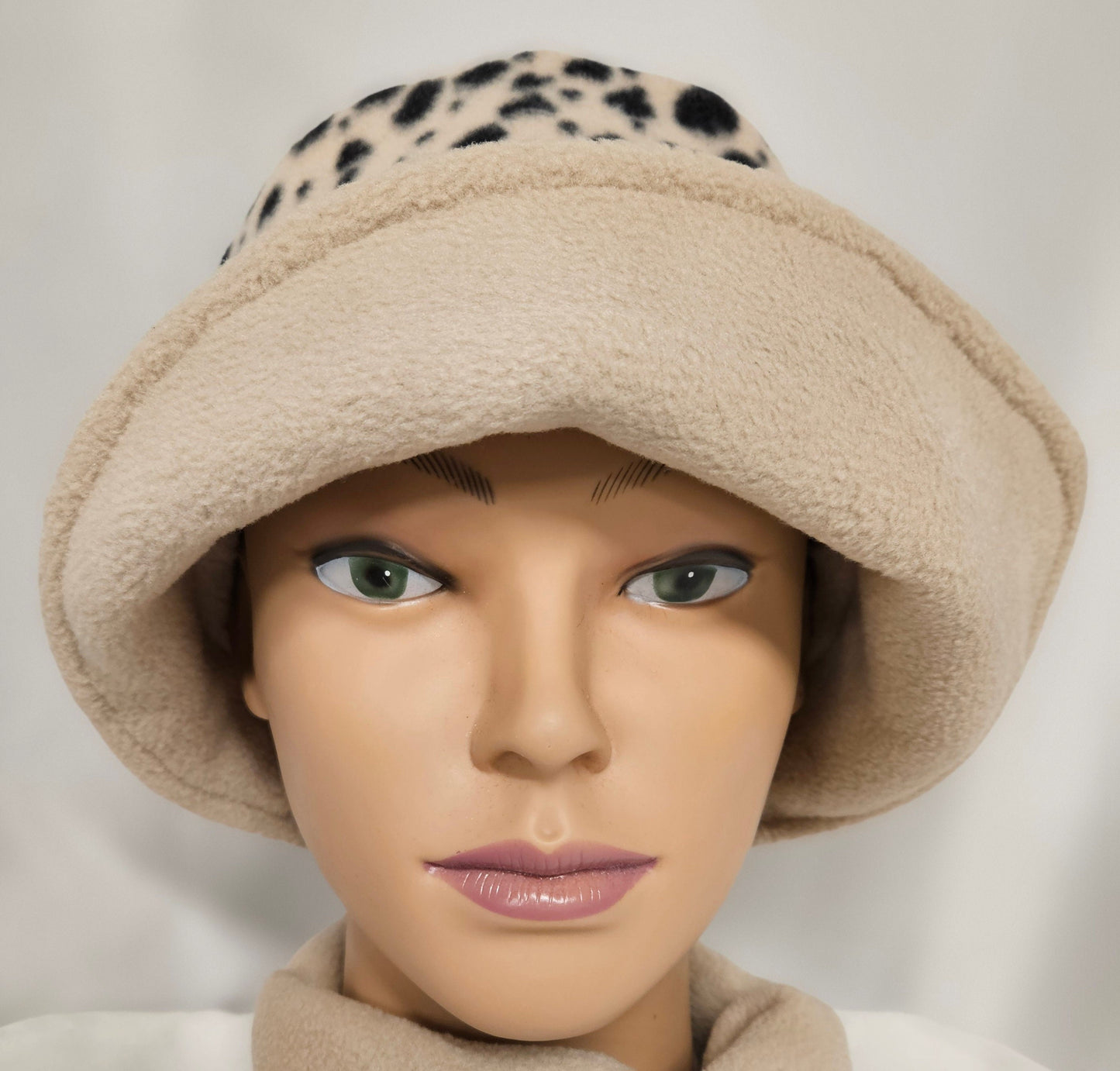 Black Spots Print Anti Pill Fleece Winter Flapper Hat