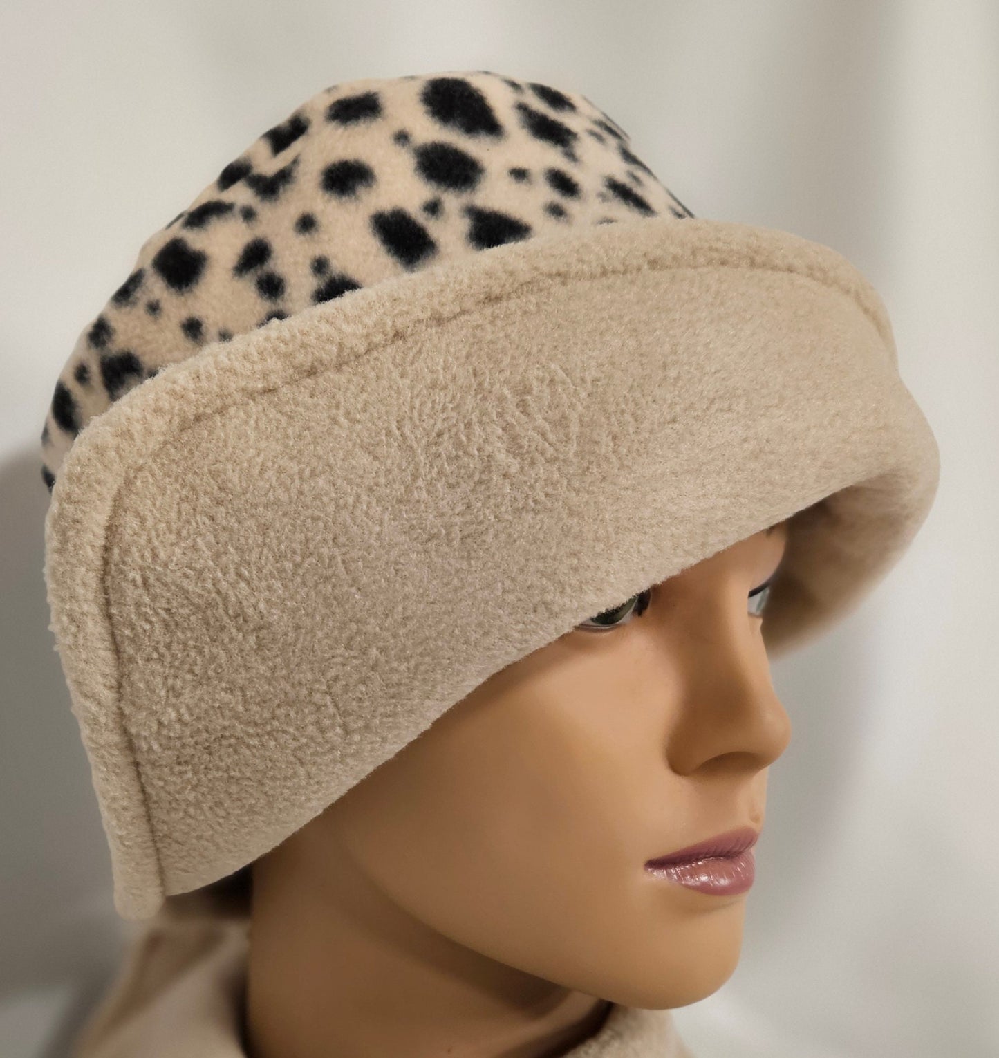 Black Spots Print Anti Pill Fleece Winter Flapper Hat