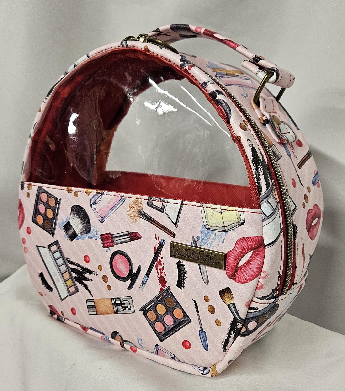 Glam n go Cosmetic Bag; make up bag, travel bag
