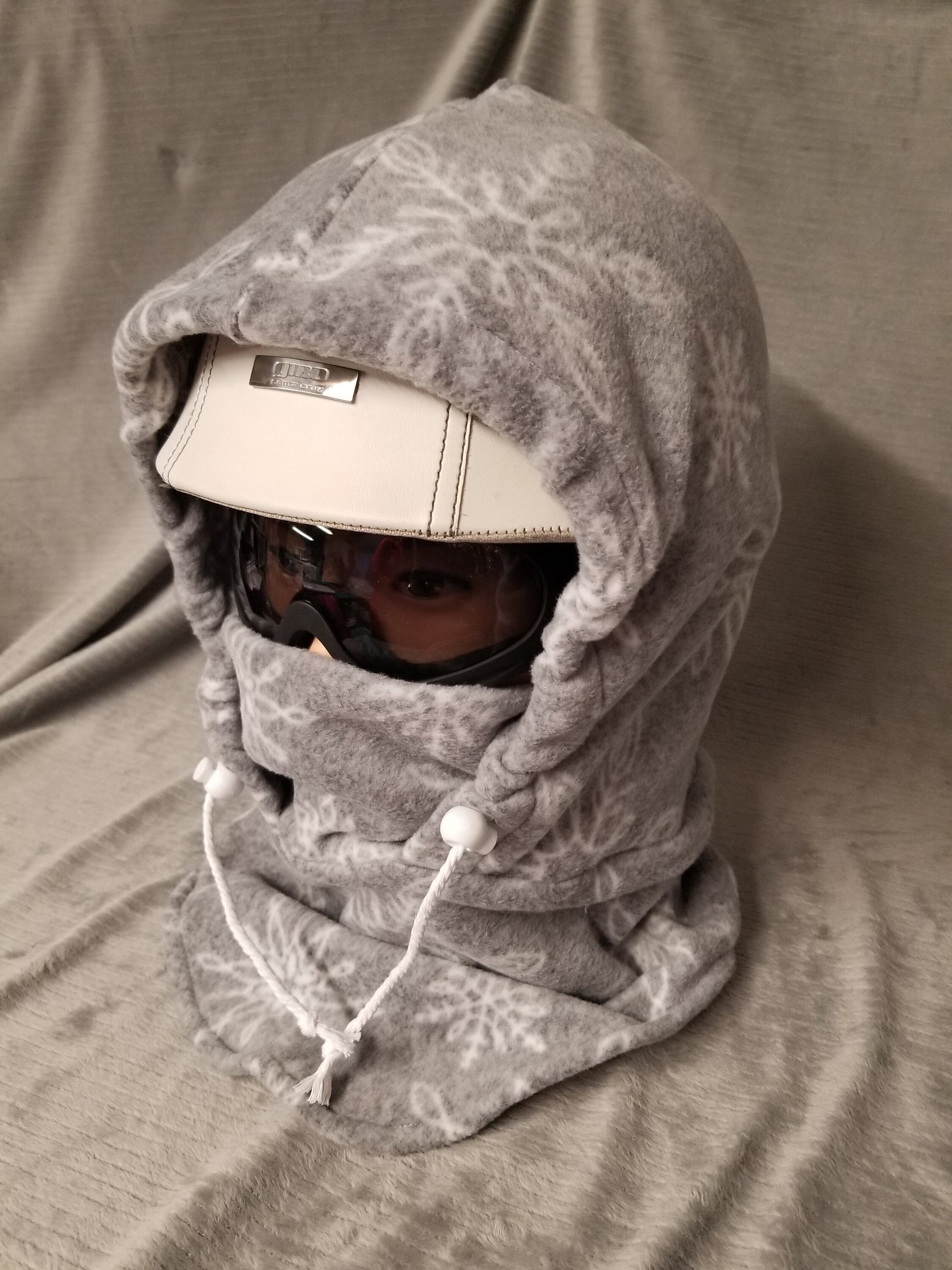 Light Gray with White Snowflakes Print Extra Large Anti Pill Fleece Ski Helmet Cover