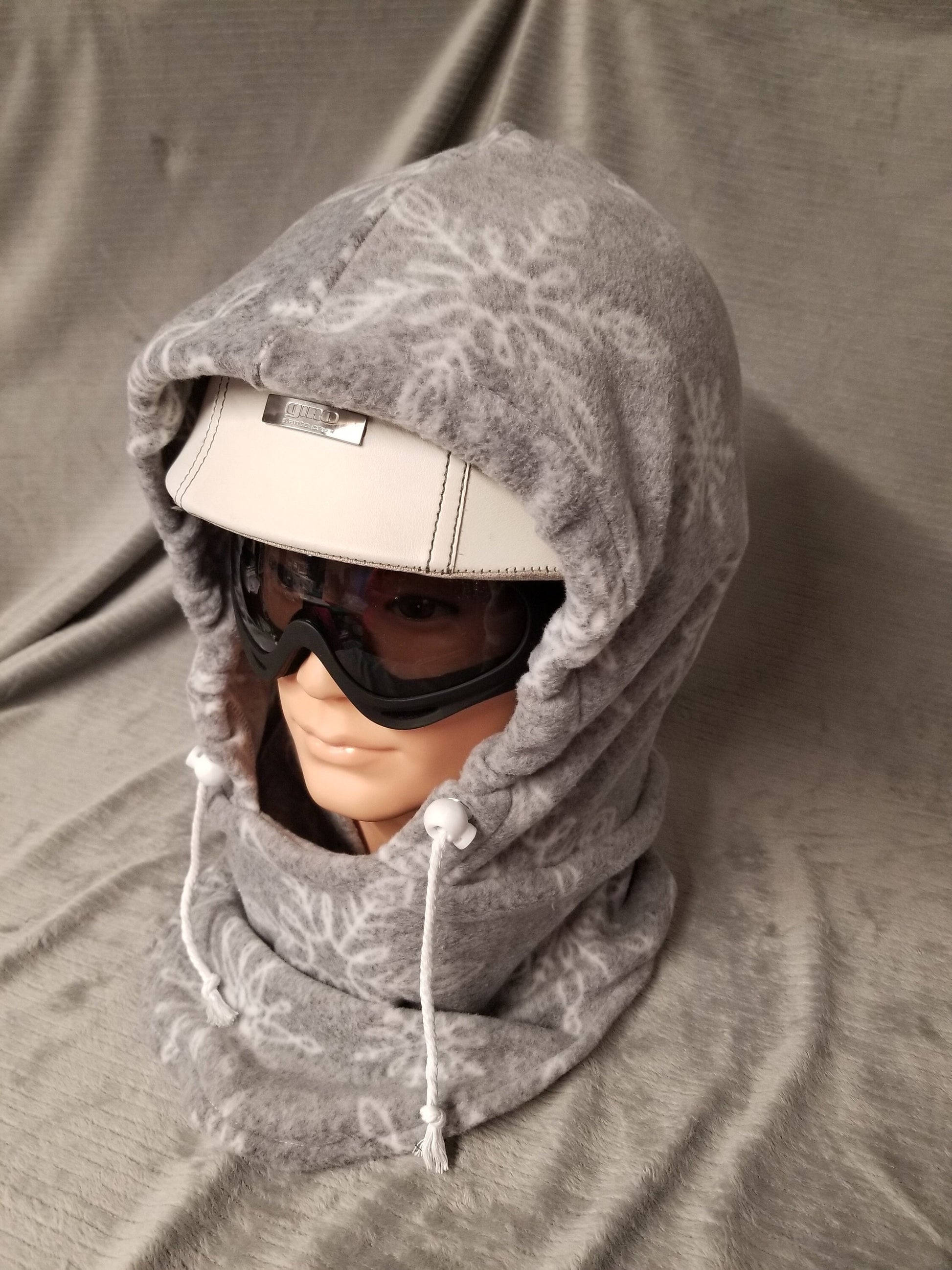 Light Gray with White Snowflakes Print Extra Large Anti Pill Fleece Ski Helmet Cover