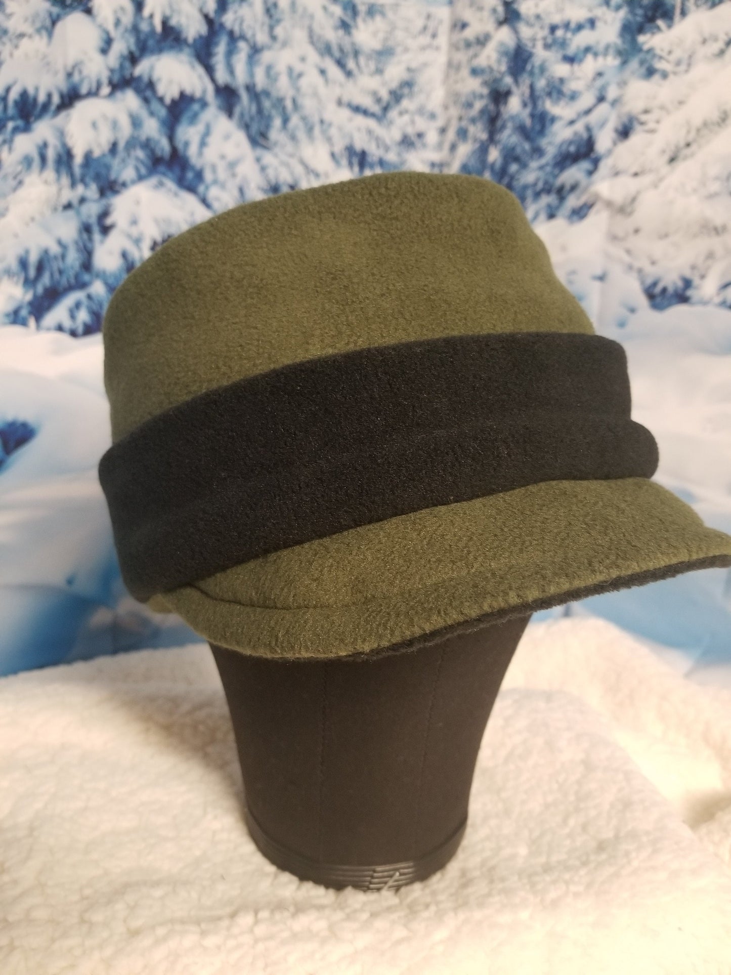 Rifle Green with Black Band Fleece Winter Fashion Hat