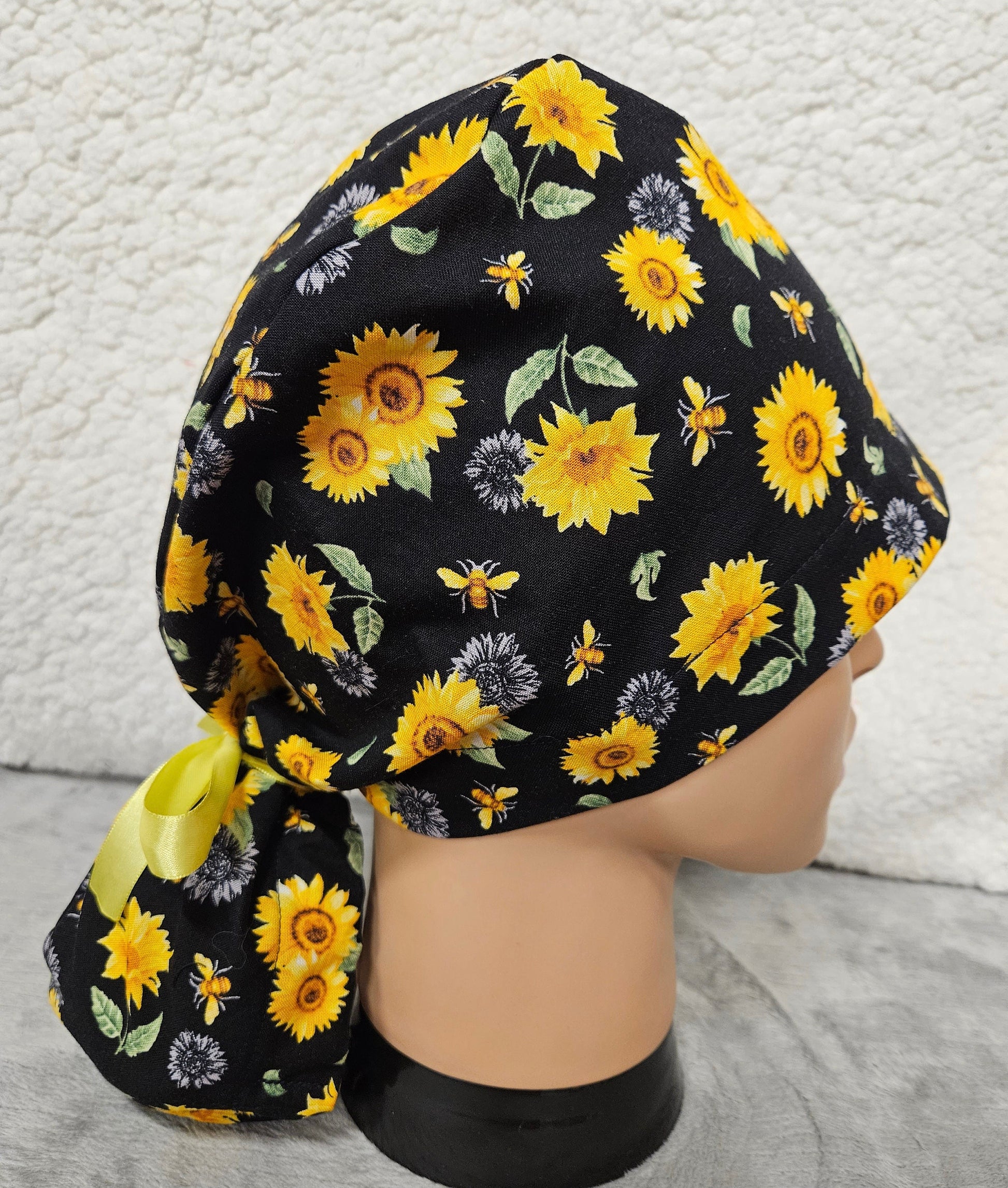 Sunflower Print Ponytail Pouch Scrub Cap Normal Volume Hair Size