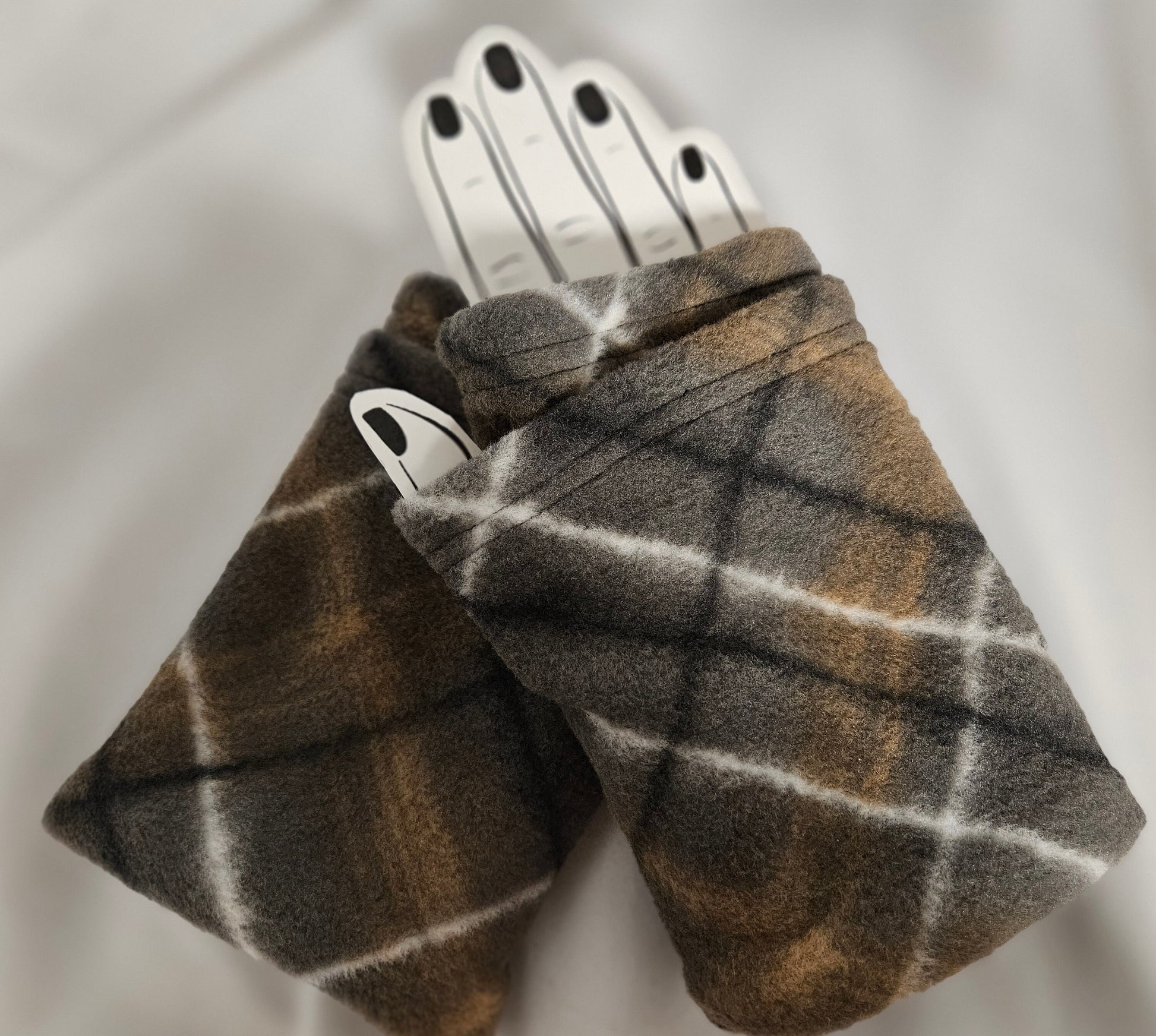 Brown Plaid Anti Pill Fleece Winter Rosie Cap