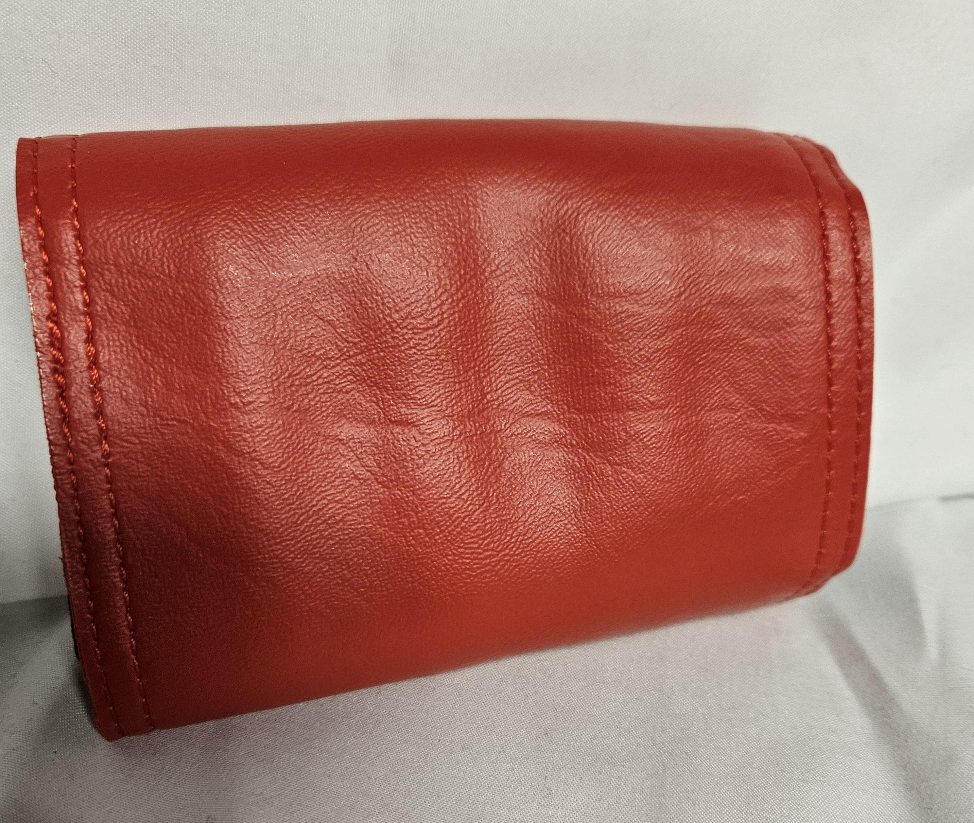 Credit Card Accordion Wallet – Magnetic Snap Closure – Compact Accordion Card Holder red vinyl