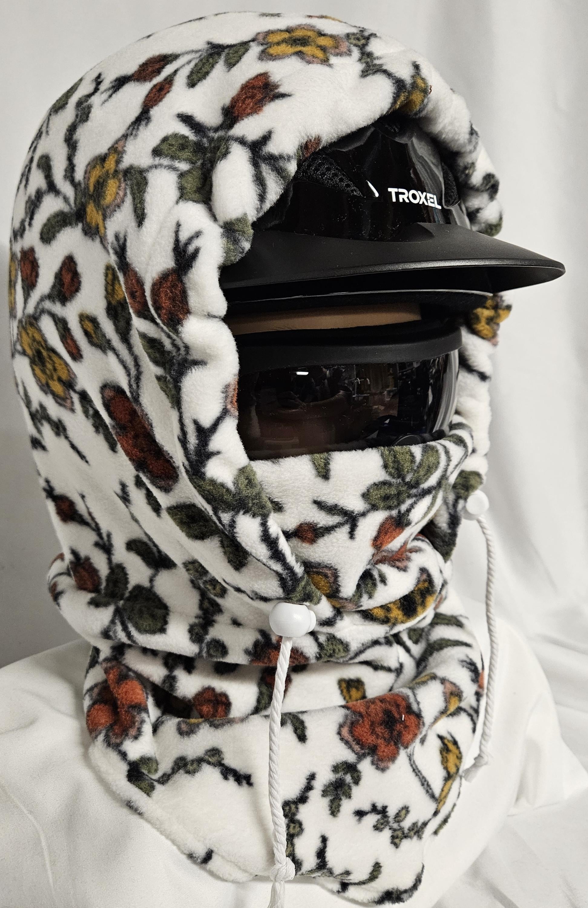 Cottage Flowers, Field Flowers Print Anti Pill Large Fleece Ski Helmet Cover, Hoodie Hat, Ski Mask, Winter Hat