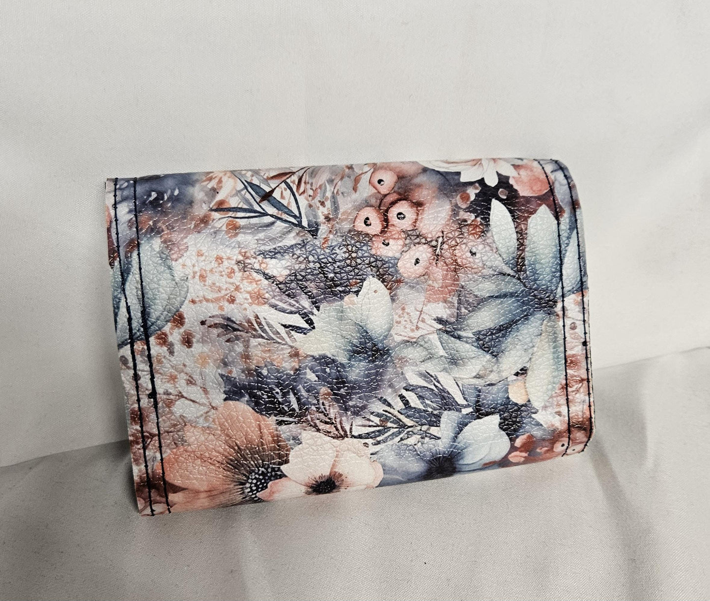 Credit Card Accordion Wallet – Magnetic Snap Closure – Compact Accordion Card Holder blue flowers vinyl wallet