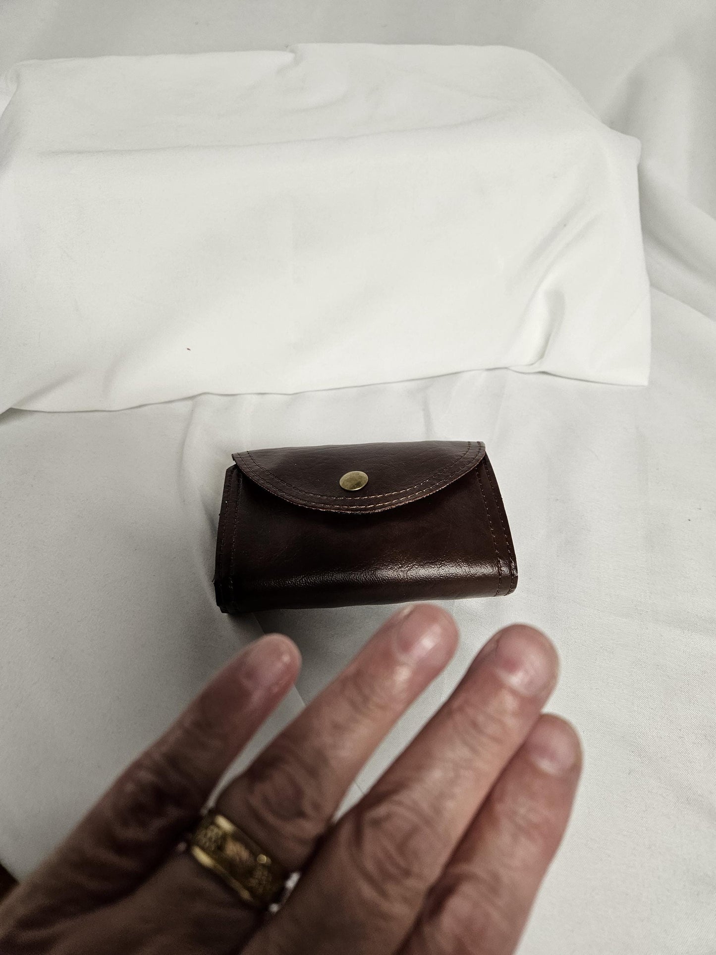 Credit Card Accordion Wallet – Magnetic Snap Closure – Compact Accordian Card Holder Brown Vinyl